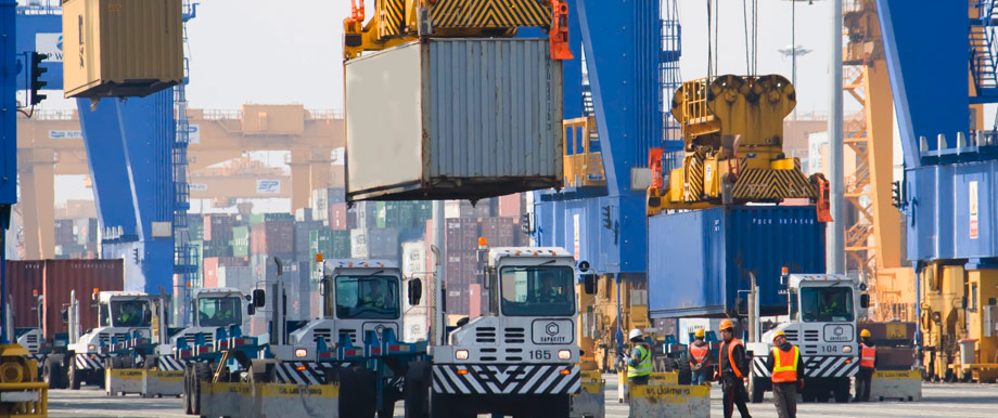 Containerterminal Bild